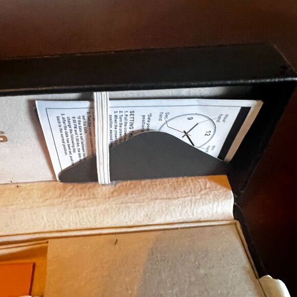 Akribos XXIV Womens Diamond Ceramic Watch  White Band & Silver Accents - Picture 4 of 7